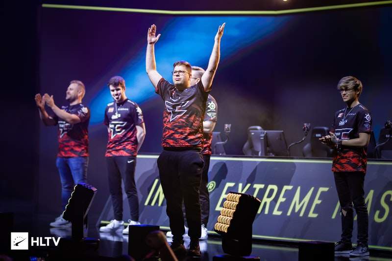 SN战队获得NEST2025《英雄联盟》冠军