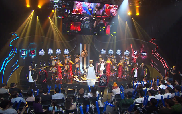 有什么问题让你给我 Team WE Ertahan？圣枪哥狼妈无限骑乘在 Anyone's Legend 上，并且握有三场比赛积分