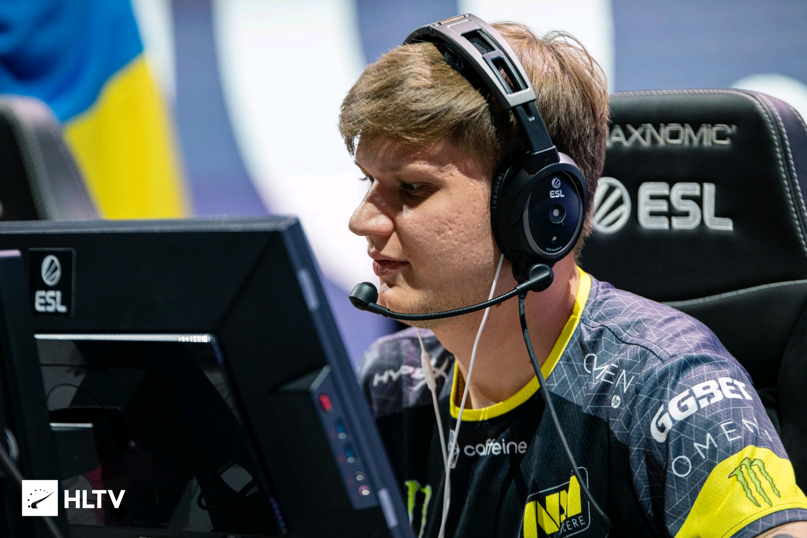 小吕布队伍安全！ Keria 露露单杀 Kingen Oner 并获得三杀， T1 横扫 Nongshim RedForce